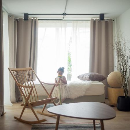 Mini-Me Hubs, Charm Suites & Pool In Old City Chiang Mai Eksteriør billede