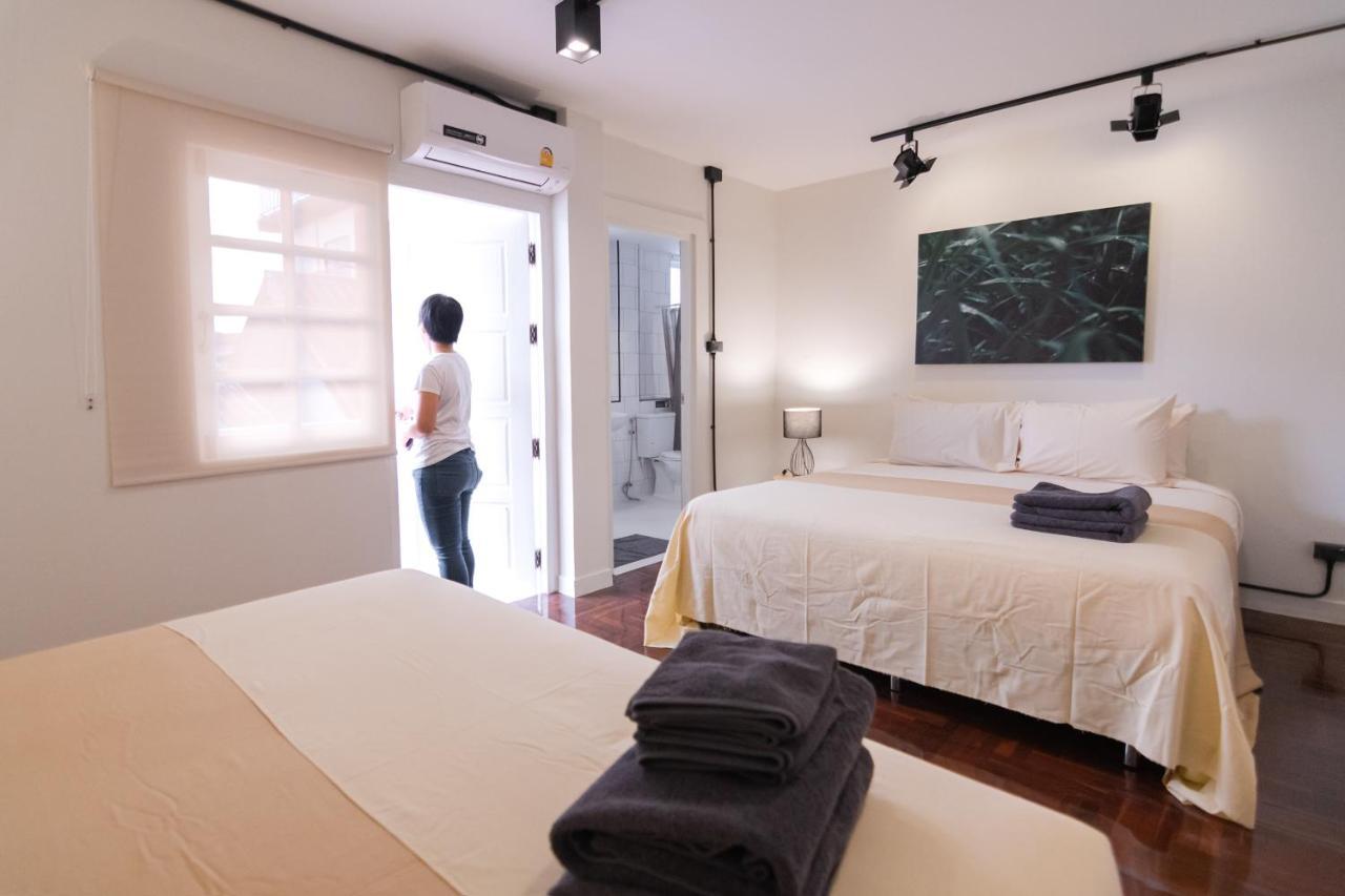 Mini-Me Hubs, Charm Suites & Pool In Old City Chiang Mai Eksteriør billede