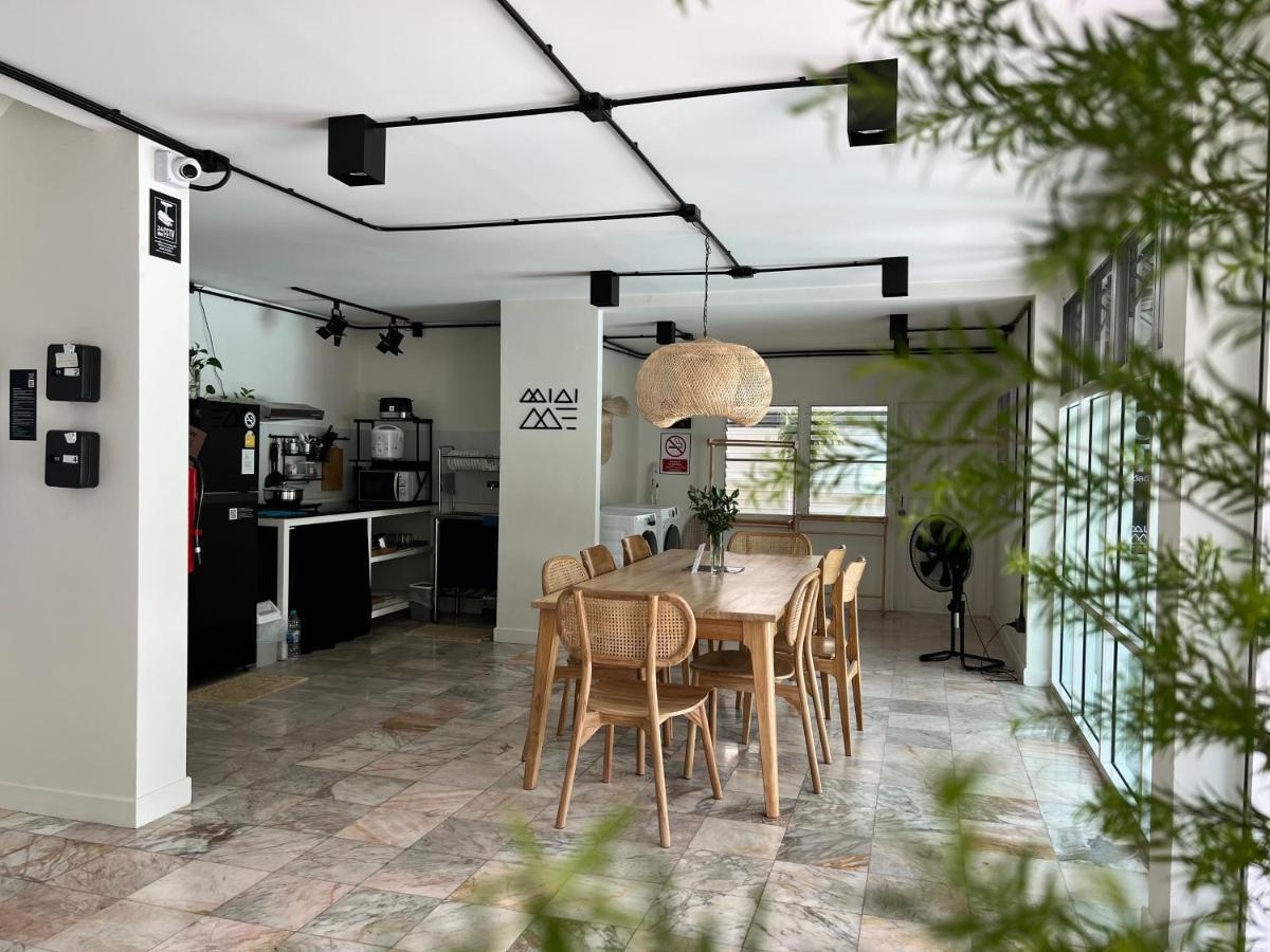 Mini-Me Hubs, Charm Suites & Pool In Old City Chiang Mai Eksteriør billede