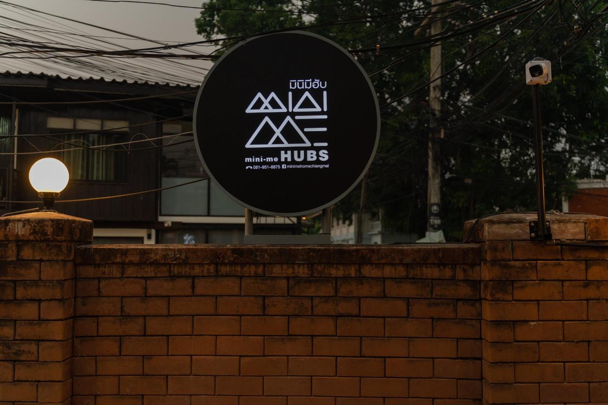 Mini-Me Hubs, Charm Suites & Pool In Old City Chiang Mai Eksteriør billede